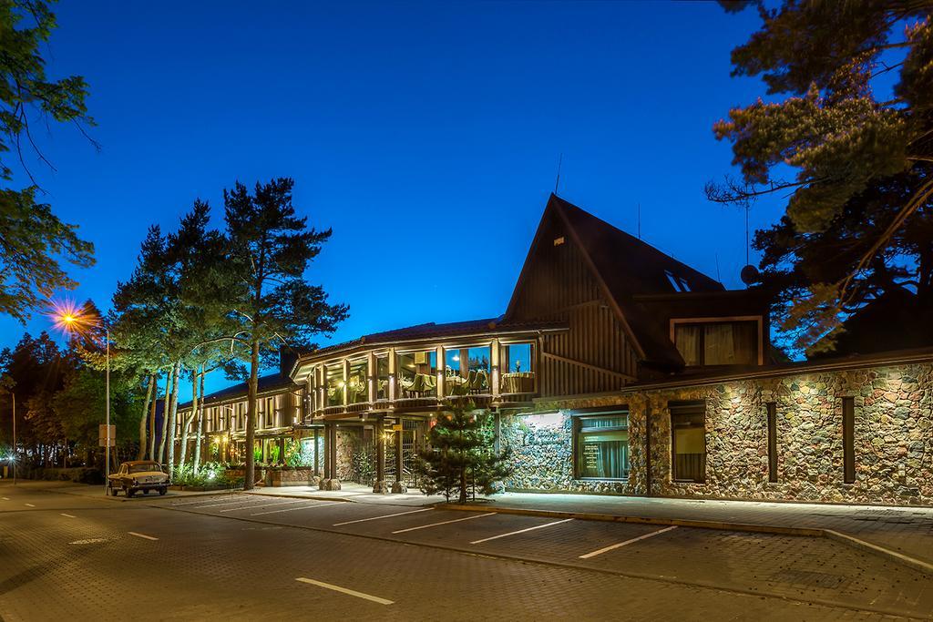 Hotel Pusu Paunksneje Palanga Exterior photo